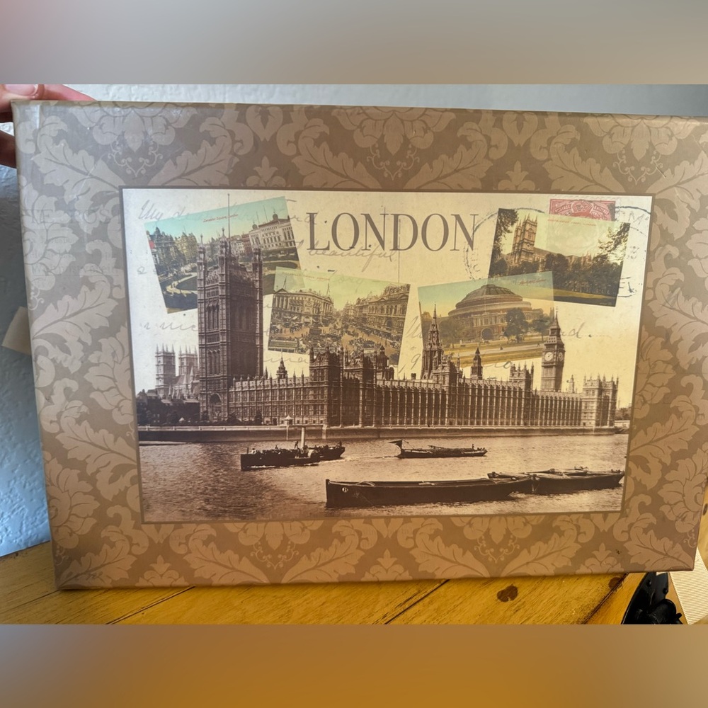 London Storage Box - Picture 4 of 15